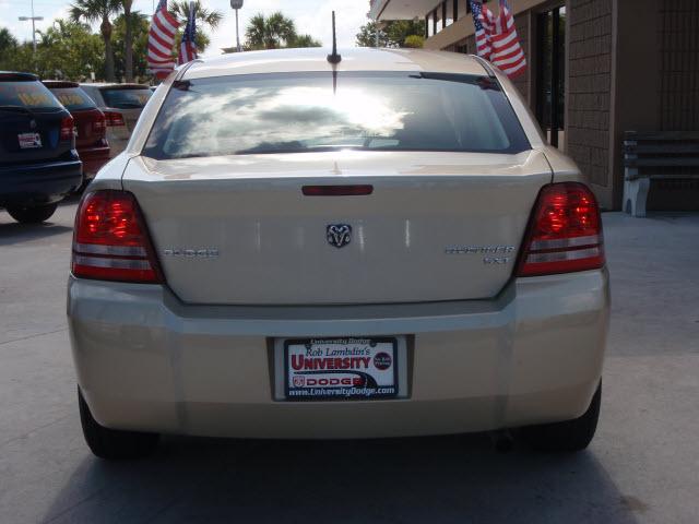 Dodge Avenger 2010 photo 3