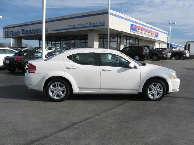 Dodge Avenger 2010 photo 2
