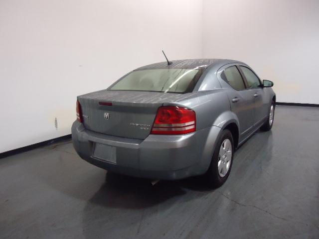 Dodge Avenger 2010 photo 2