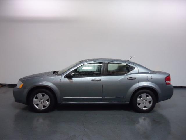Dodge Avenger 2010 photo 4