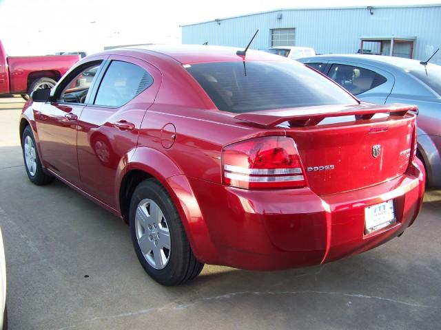 Dodge Avenger 2010 photo 2