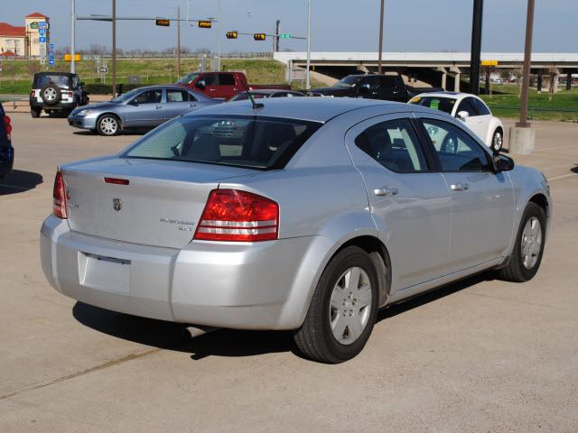 Dodge Avenger 2010 photo 2