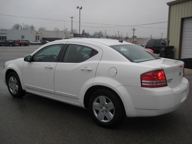 Dodge Avenger 2010 photo 2