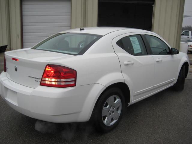 Dodge Avenger 2010 photo 3