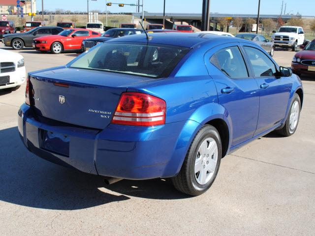 Dodge Avenger 2010 photo 2