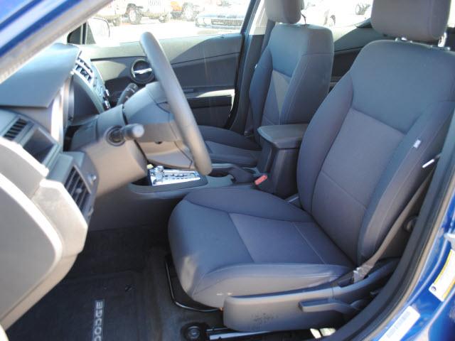 Dodge Avenger 2010 photo 4