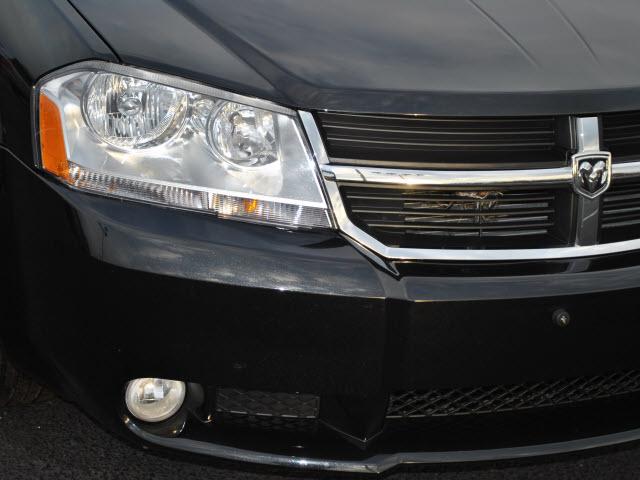 Dodge Avenger 2010 photo 4