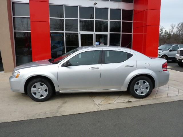 Dodge Avenger 2010 photo 1
