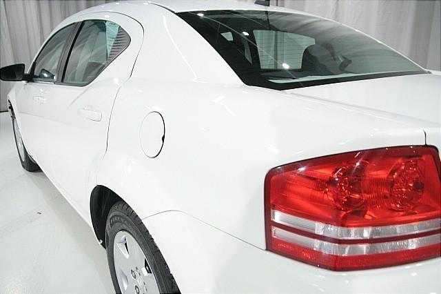 Dodge Avenger 2010 photo 3