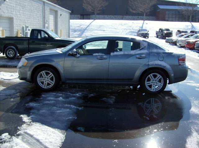Dodge Avenger 2010 photo 1