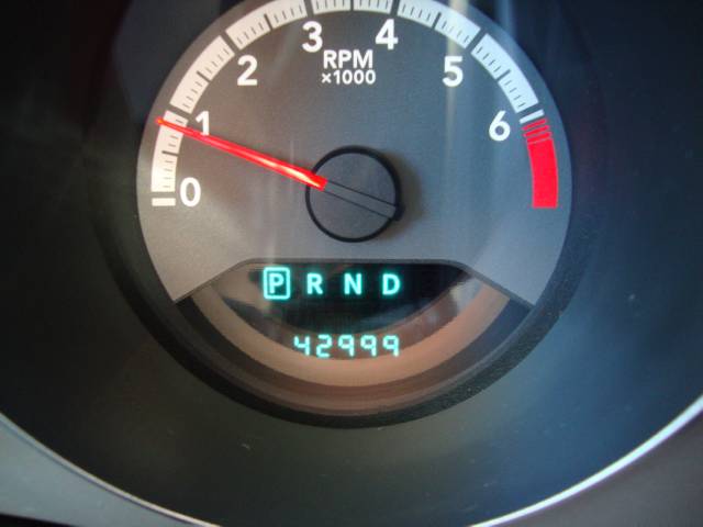 Dodge Avenger 2010 photo 2