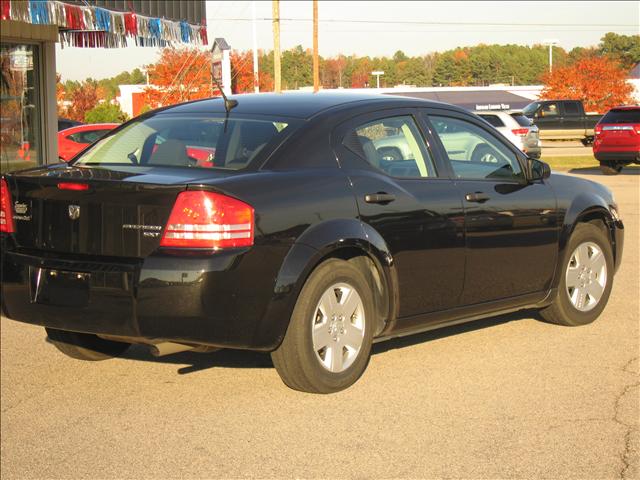 Dodge Avenger SE Sedan
