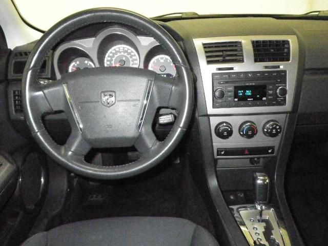 Dodge Avenger 2010 photo 1