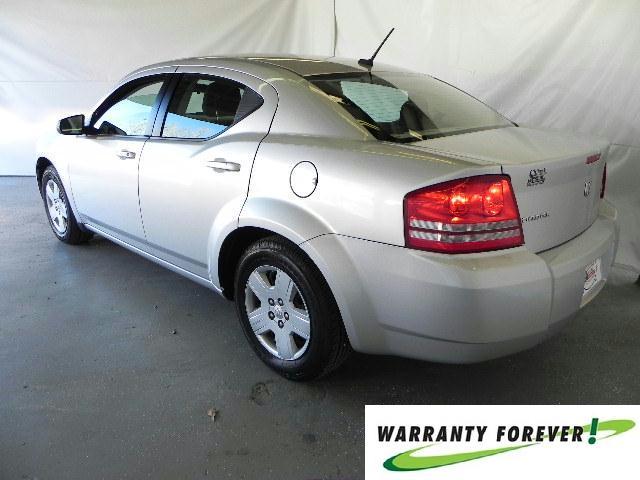 Dodge Avenger 2010 photo 2