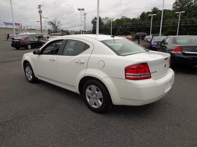 Dodge Avenger 2010 photo 2