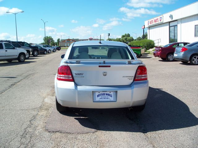Dodge Avenger 2010 photo 4