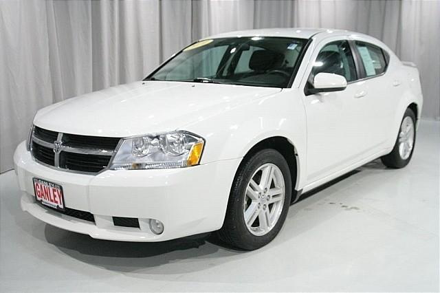 Dodge Avenger 2010 photo 2