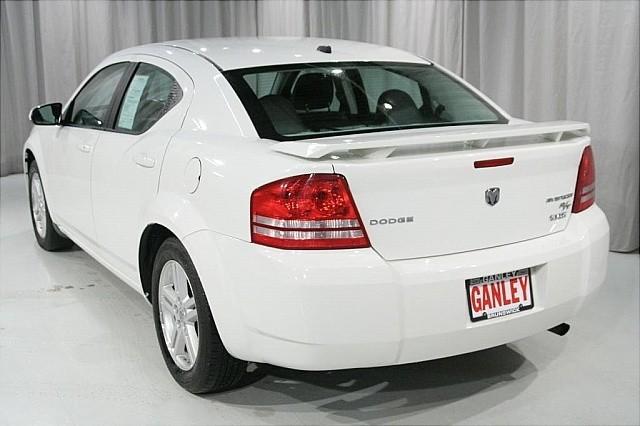 Dodge Avenger 2010 photo 4