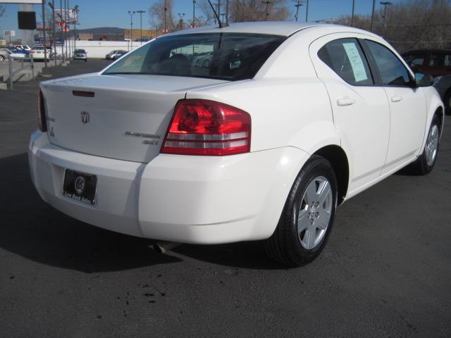 Dodge Avenger 2010 photo 3
