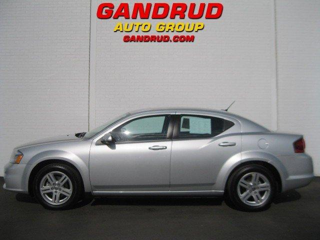 Dodge Avenger 2011 photo 3