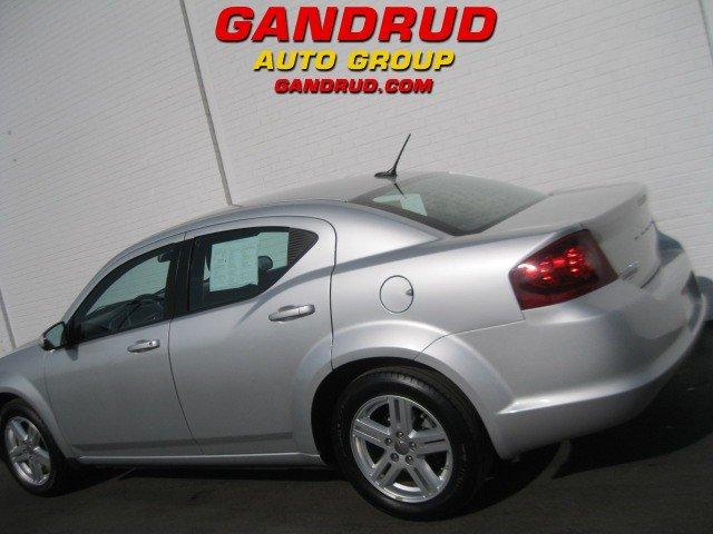 Dodge Avenger 2011 photo 4