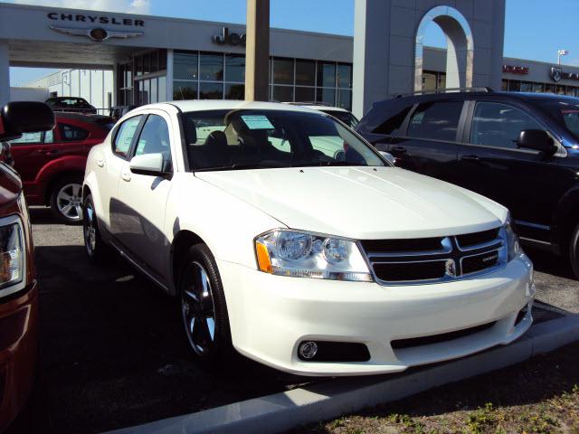 Dodge Avenger 2011 photo 1