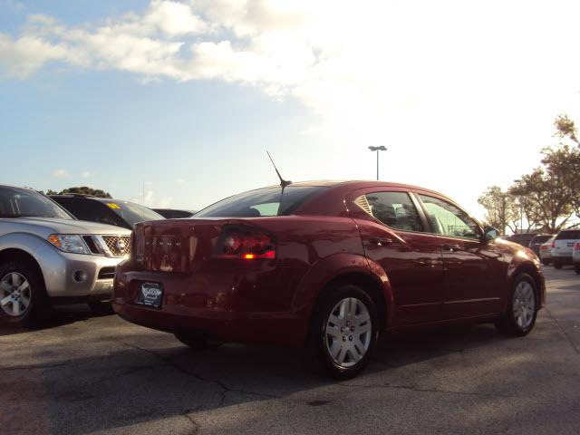 Dodge Avenger 2011 photo 2