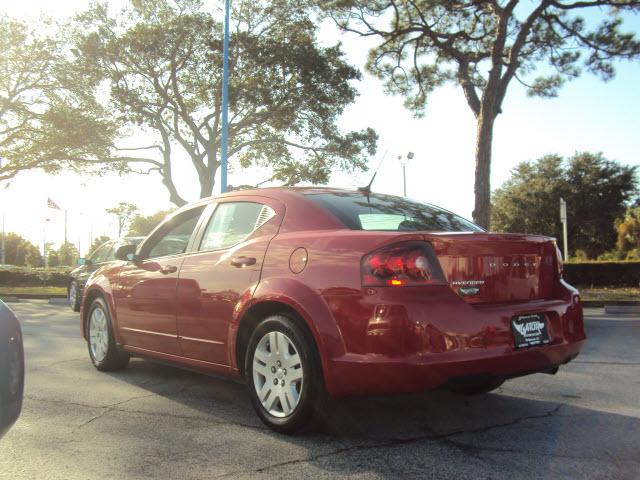 Dodge Avenger 2011 photo 3