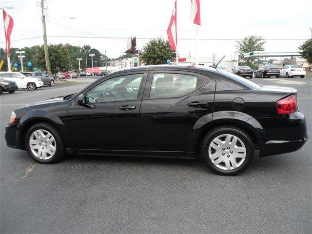 Dodge Avenger 2011 photo 2