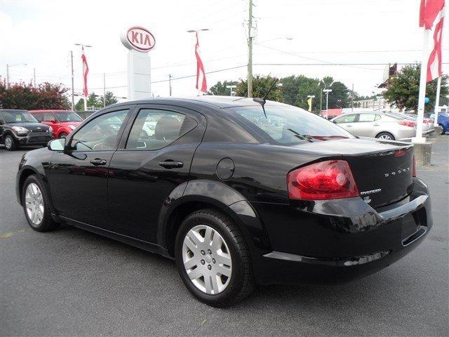 Dodge Avenger 2011 photo 3