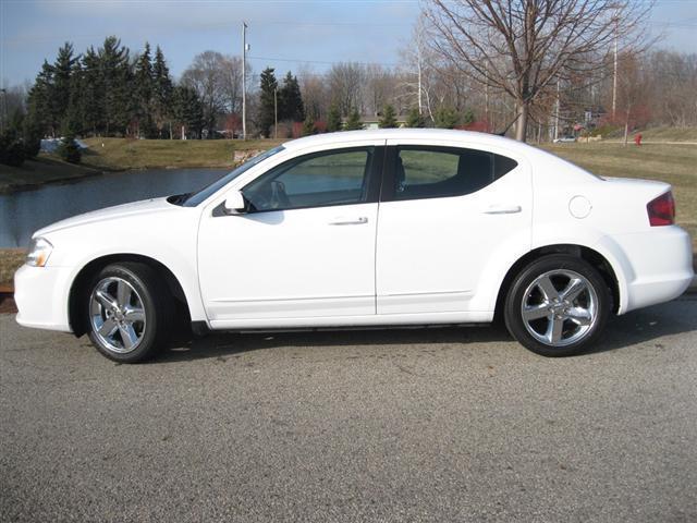 Dodge Avenger 2011 photo 1