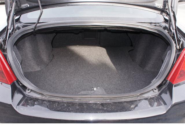 Dodge Avenger 2011 photo 2