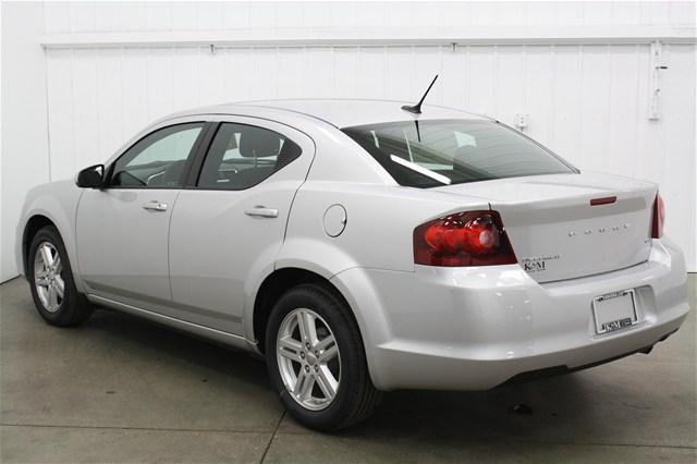 Dodge Avenger 2012 photo 2