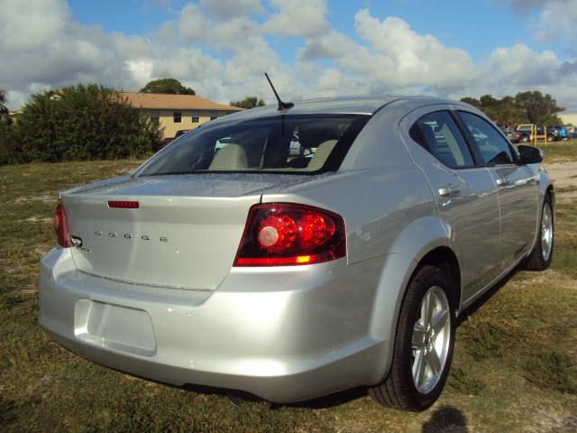 Dodge Avenger 2012 photo 2