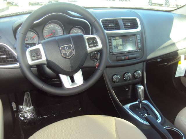 Dodge Avenger 2012 photo 5