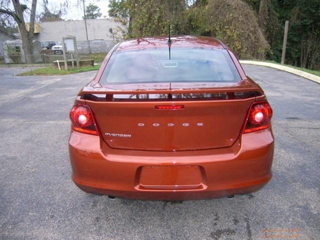 Dodge Avenger 2012 photo 2