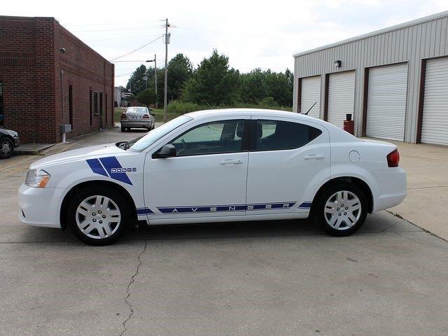Dodge Avenger 2012 photo 3