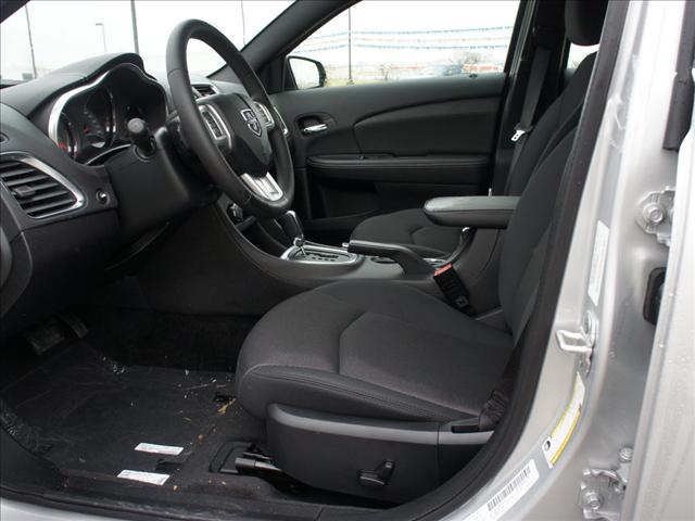 Dodge Avenger 2012 photo 4