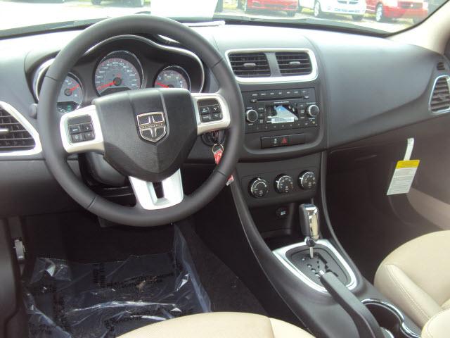 Dodge Avenger 2012 photo 4
