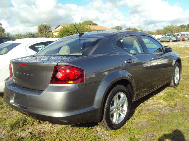 Dodge Avenger 2012 photo 2