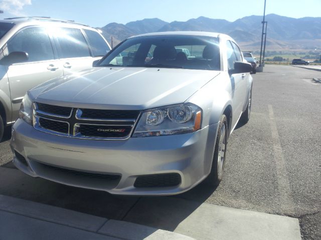 Dodge Avenger Base Sedan