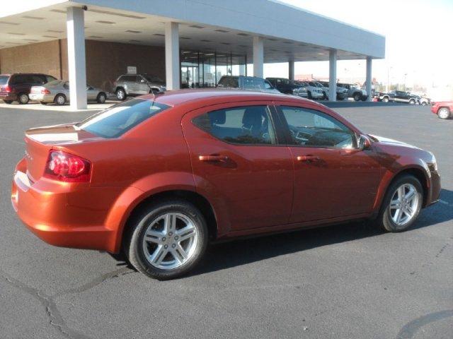 Dodge Avenger 2012 photo 3