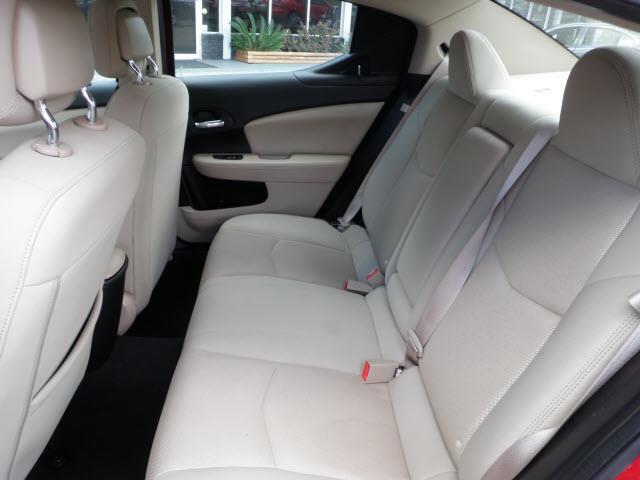 Dodge Avenger 2012 photo 1