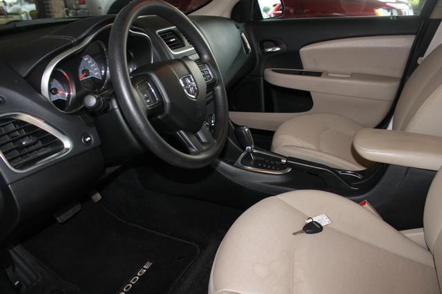 Dodge Avenger 2012 photo 1