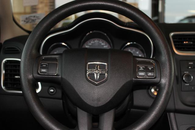 Dodge Avenger 2012 photo 17