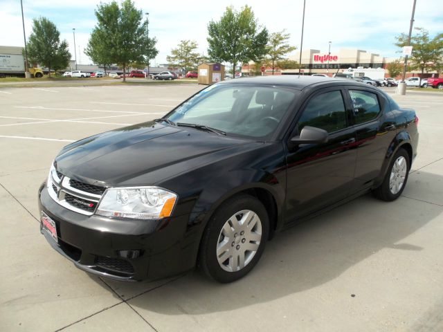 Dodge Avenger Base Sedan