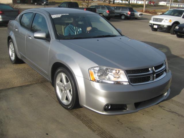 Dodge Avenger 2013 photo 2