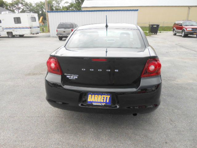 Dodge Avenger SE Sedan
