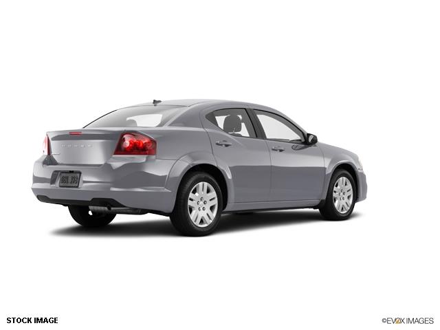 Dodge Avenger SE Sedan