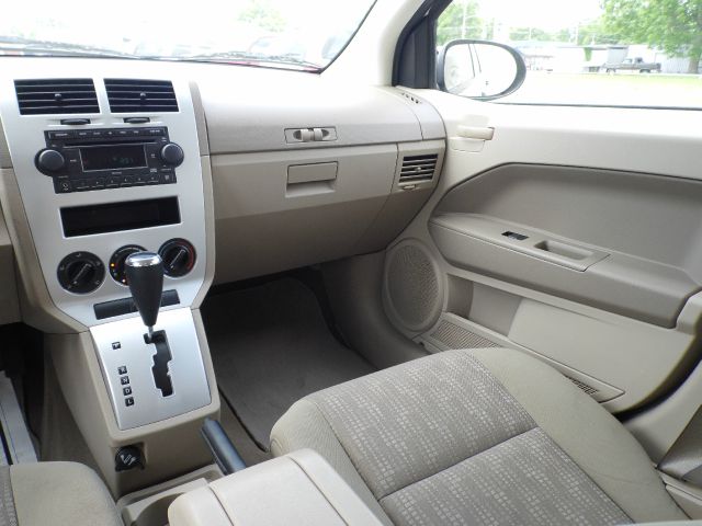 Dodge Caliber 2007 photo 12